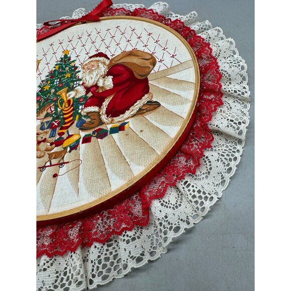Christmas tree Santa toys Wall Hanging picture wood Hoop Decor ruffle 15" READ - Picture 3 of 8
